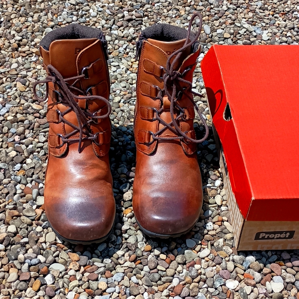 Propet Brown Leather Delaney Tall Lace Up Boot with Inside Zip, size 8